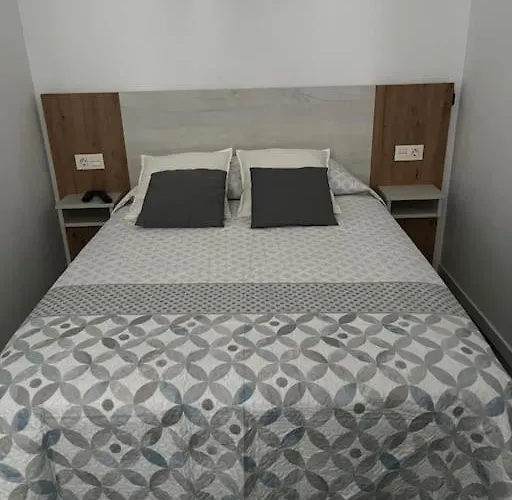 Jardin En El Centro Catedral * Oviedo